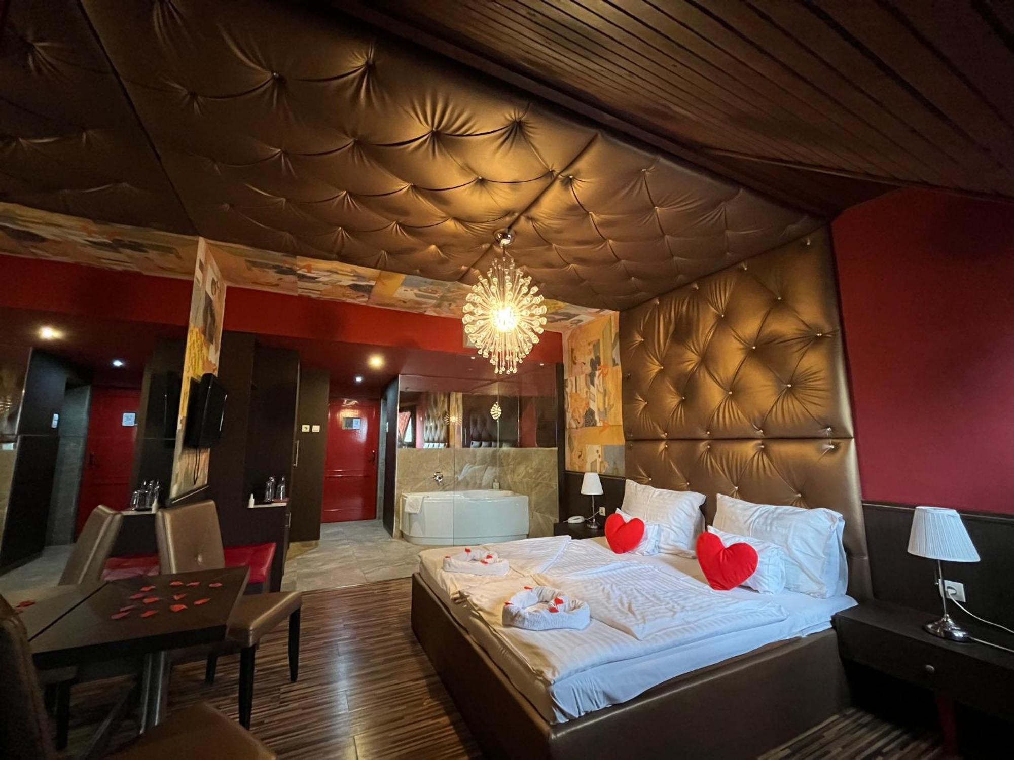 Hotel Corvin Gyula Zimmer foto